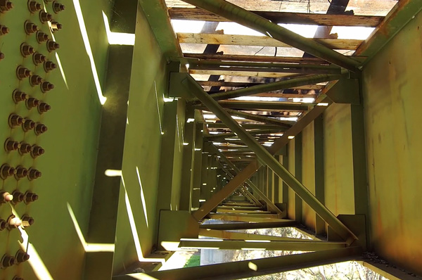 air-vantage-access-inside_train_bridge_inspection-crop